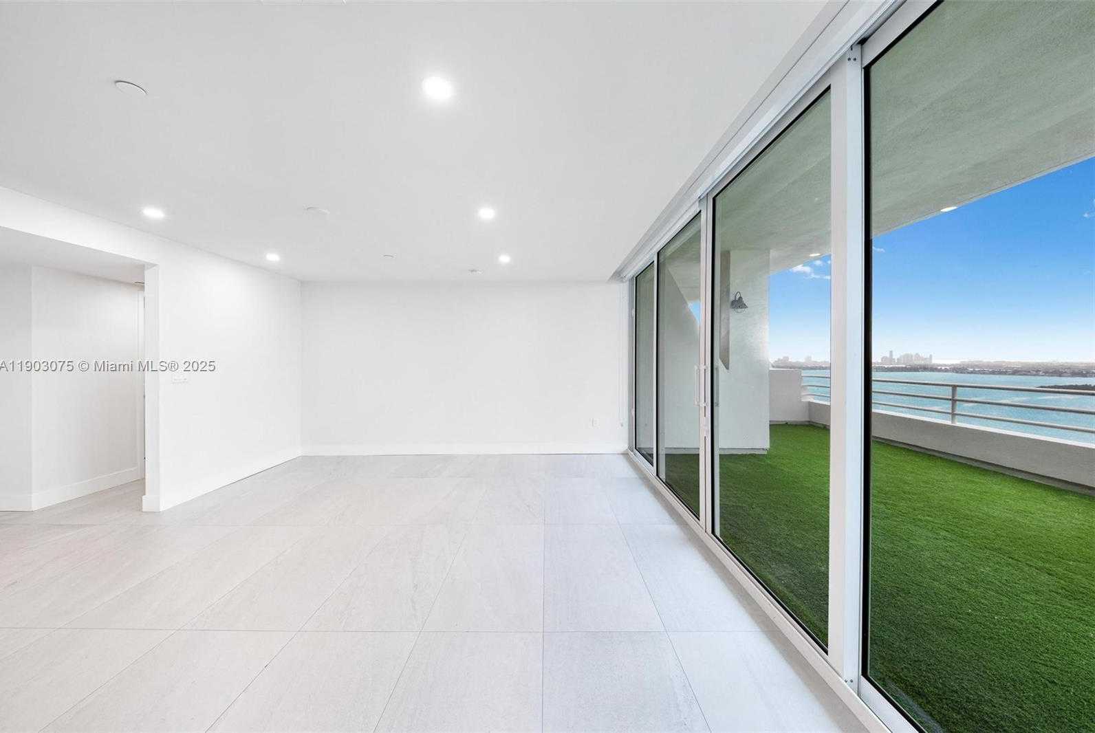 Small Image of 555 NORTH EAST 34TH ST #PH-3, Miami Number 16