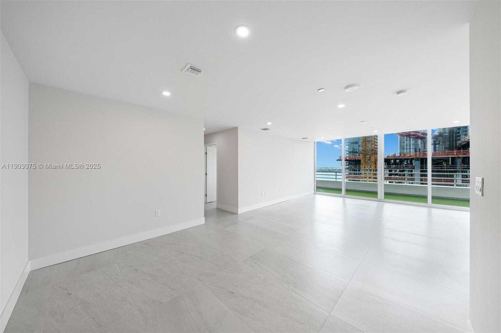 Small Image of 555 NORTH EAST 34TH ST #PH-3, Miami Number 18