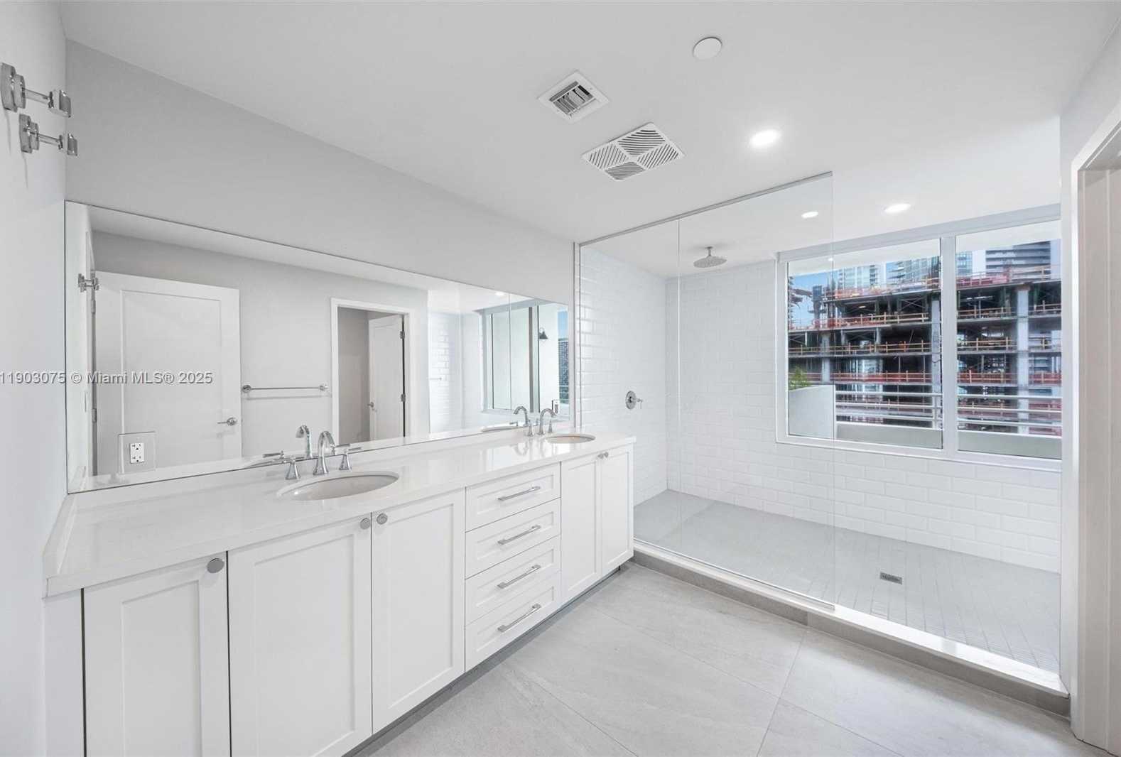 Small Image of 555 NORTH EAST 34TH ST #PH-3, Miami Number 22