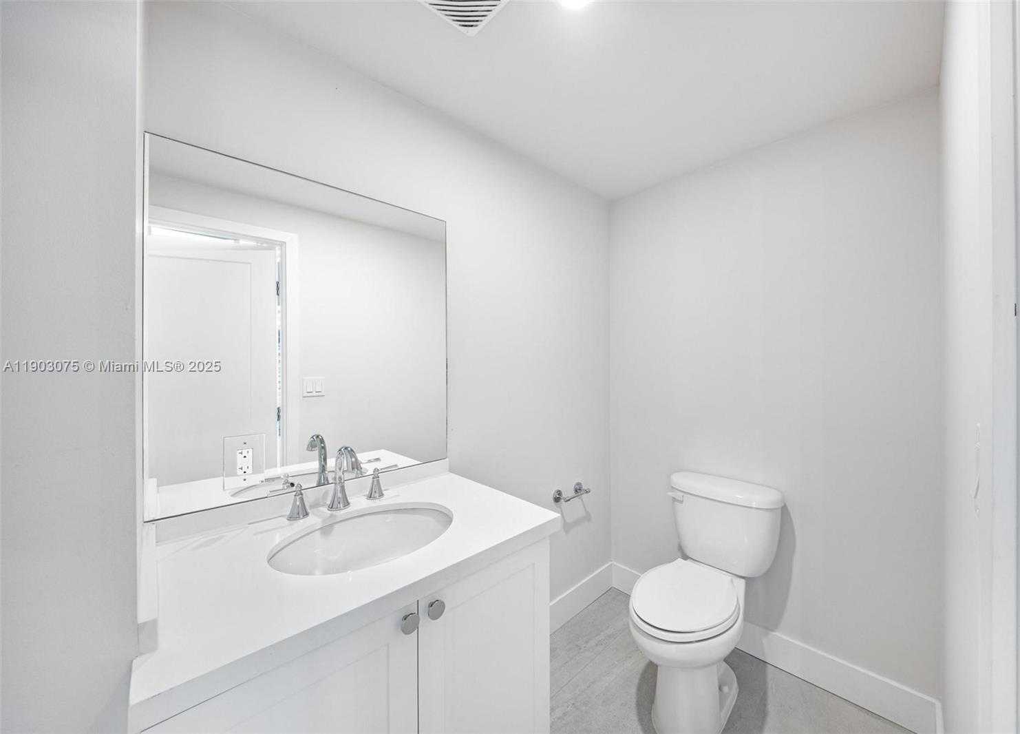 Small Image of 555 NORTH EAST 34TH ST #PH-3, Miami Number 30