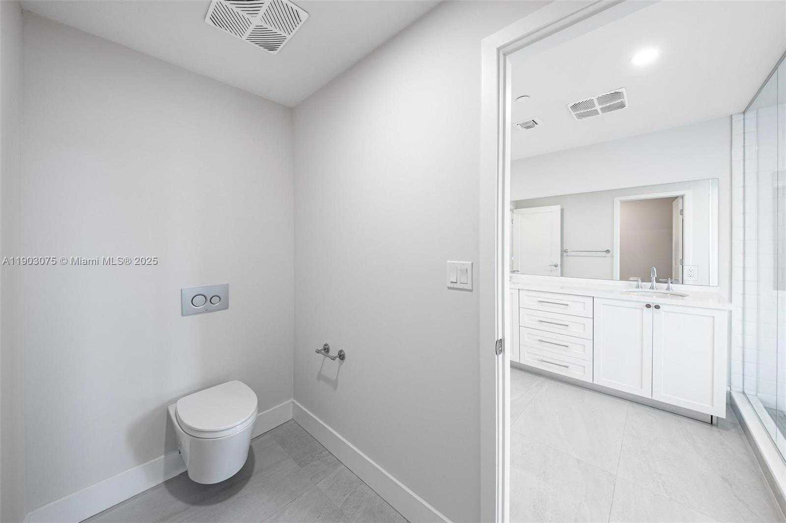 Small Image of 555 NORTH EAST 34TH ST #PH-3, Miami Number 31