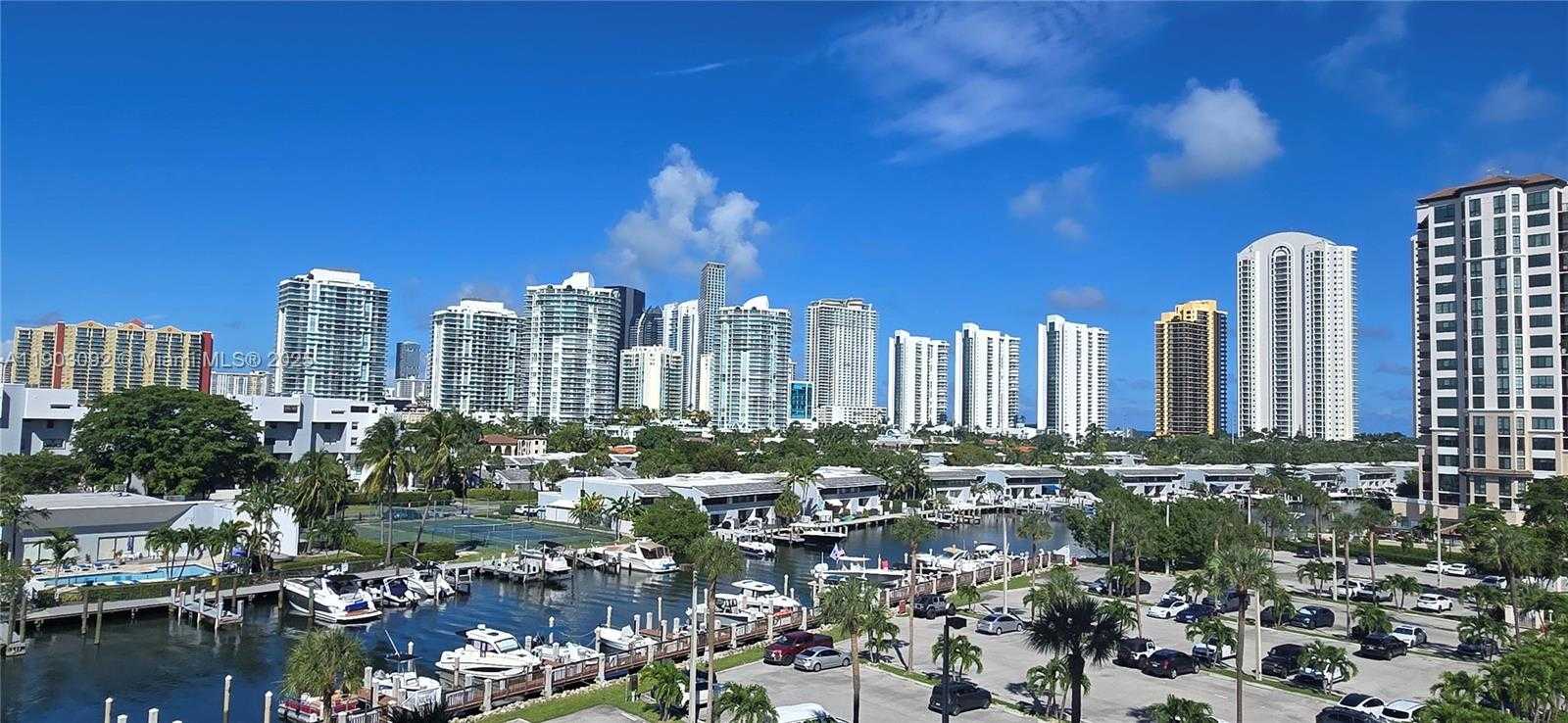 Small Image of 400 KINGS POINT DR #624, Sunny Isles Beach Number 13