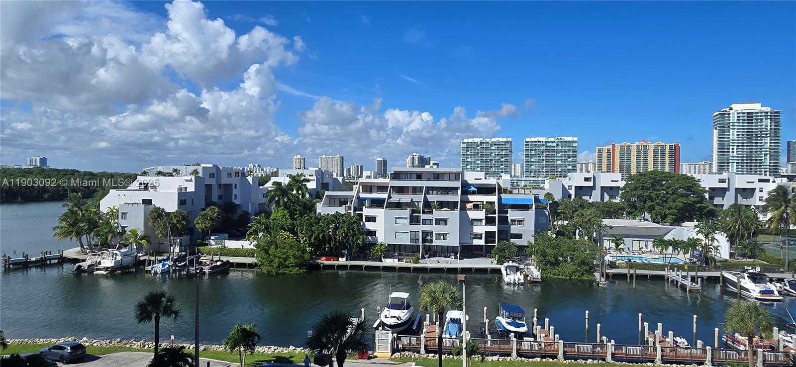 Small Image of 400 KINGS POINT DR #624, Sunny Isles Beach Number 24