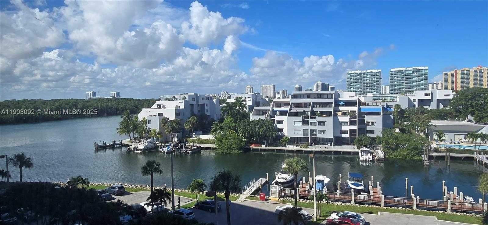 Small Image of 400 KINGS POINT DR #624, Sunny Isles Beach Number 27