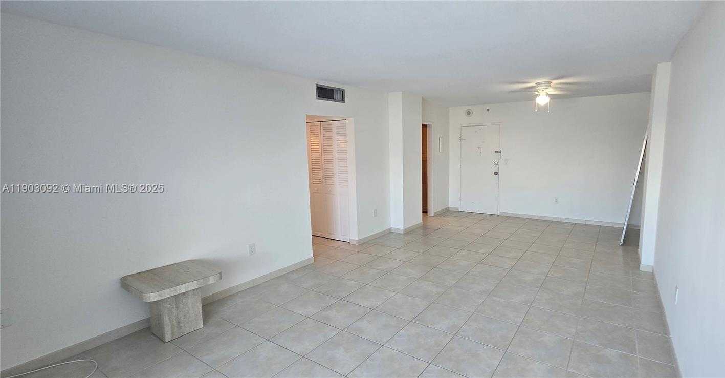 Small Image of 400 KINGS POINT DR #624, Sunny Isles Beach Number 8