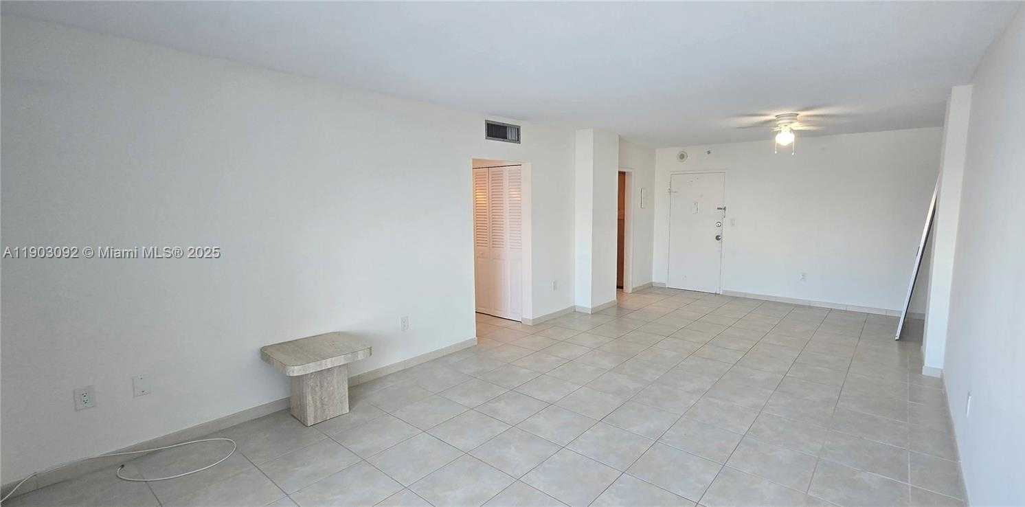 Small Image of 400 KINGS POINT DR #624, Sunny Isles Beach Number 9