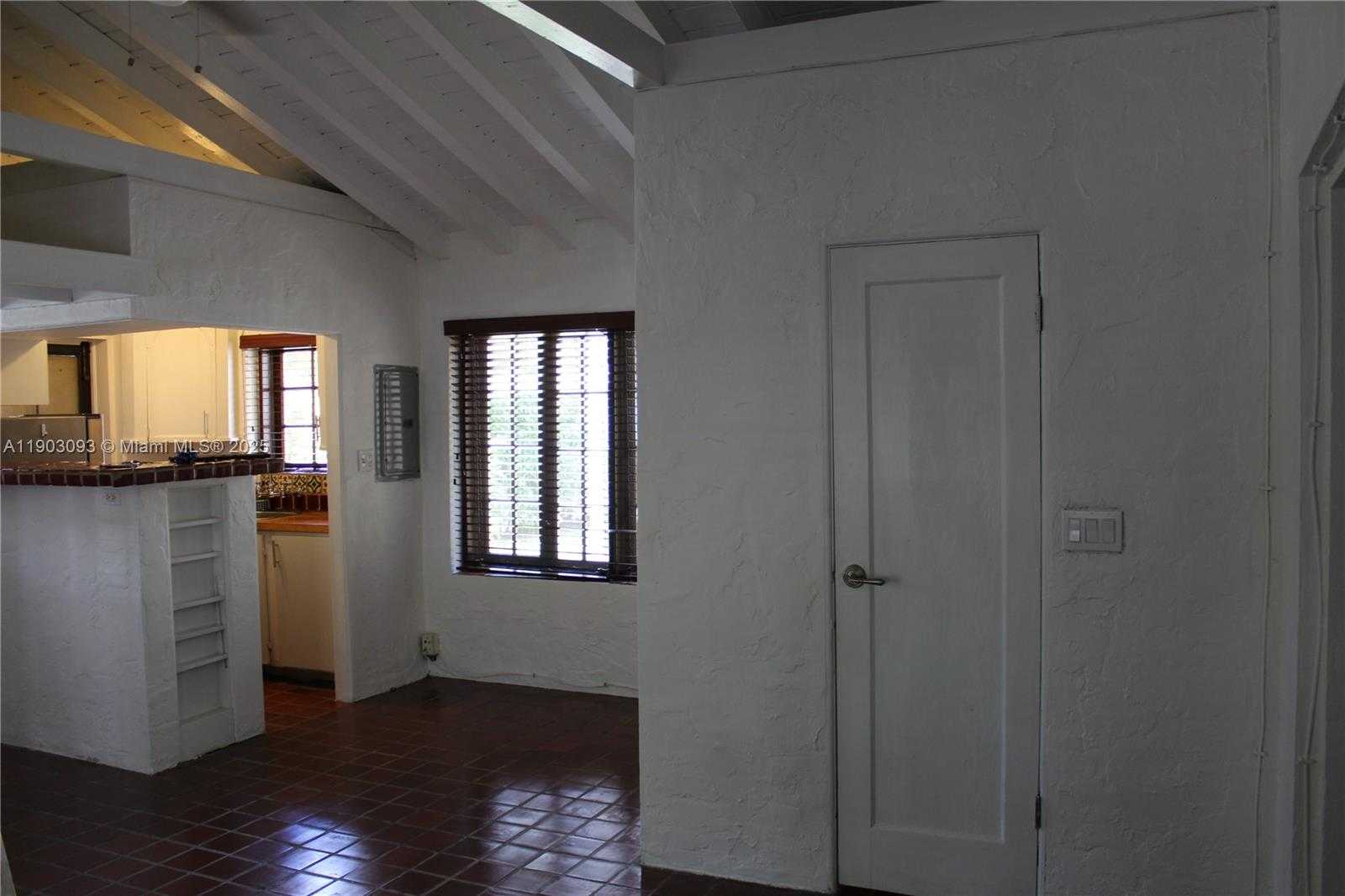 Small Image of 1301 MILAN AVE COTTAGE #1, Coral Gables Number 16