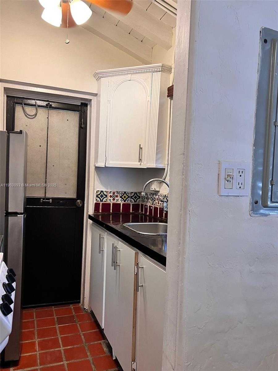 Small Image of 1301 MILAN AVE COTTAGE #1, Coral Gables Number 20