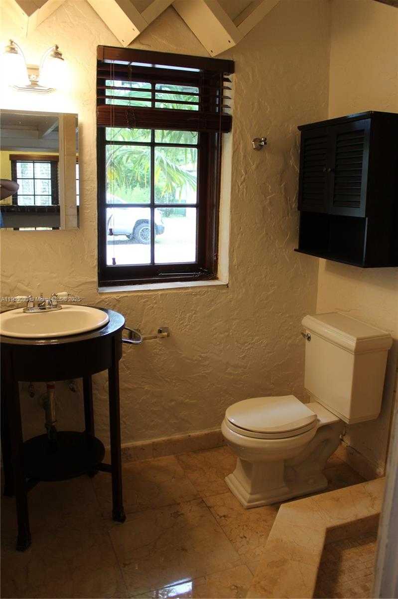 Small Image of 1301 MILAN AVE COTTAGE #1, Coral Gables Number 27