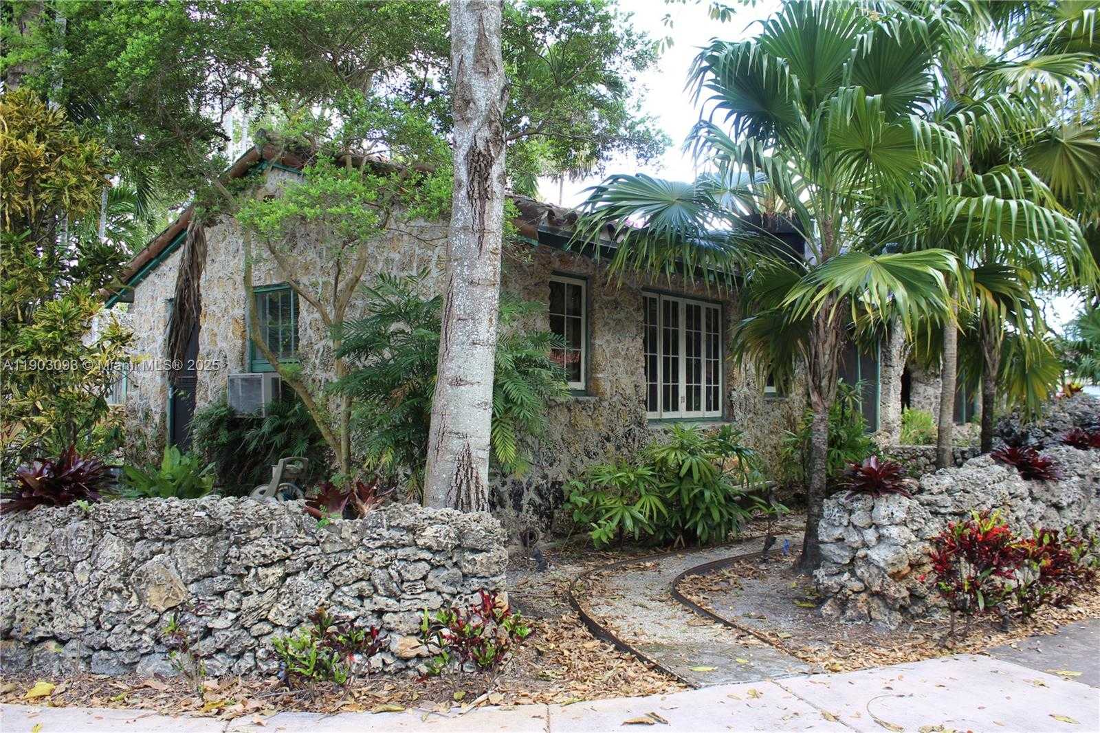 Small Image of 1301 MILAN AVE COTTAGE #1, Coral Gables Number 32