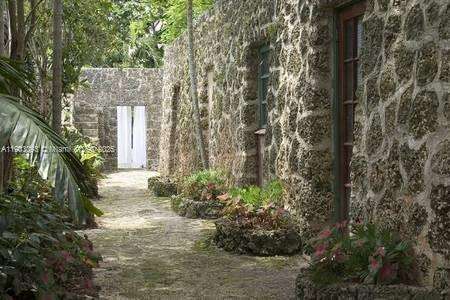 Small Image of 1301 MILAN AVE COTTAGE #1, Coral Gables Number 5
