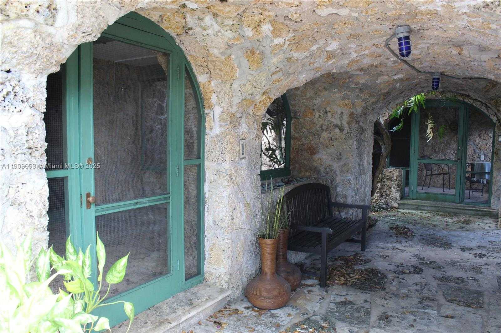 Small Image of 1301 MILAN AVE COTTAGE #1, Coral Gables Number 7