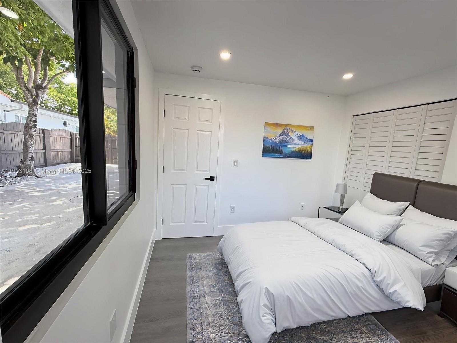 Small Image of 240 SOUTH WEST 55TH AVE, Miami Number 12