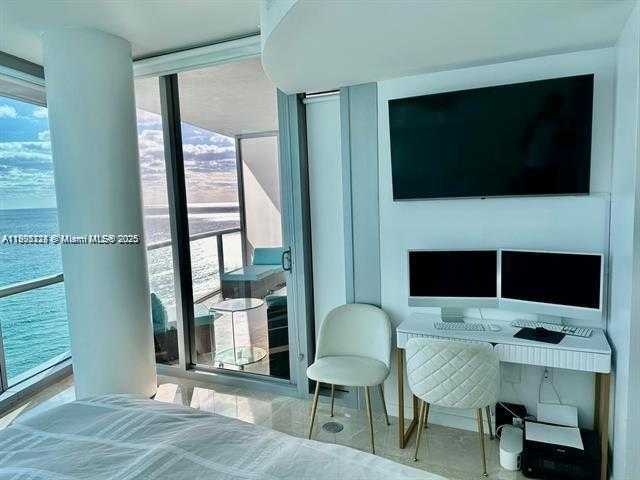 Small Image of 17121 COLLINS AVE #1403, Sunny Isles Beach Number 8