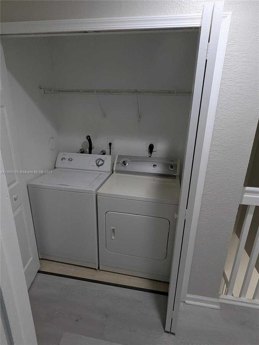 Small Image of 1413 SOUTH EAST 24TH CT #268, Homestead Number 9