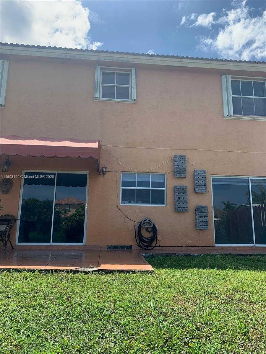 Small Image of 985 NORTH WEST 132ND CT, Miami Number 15