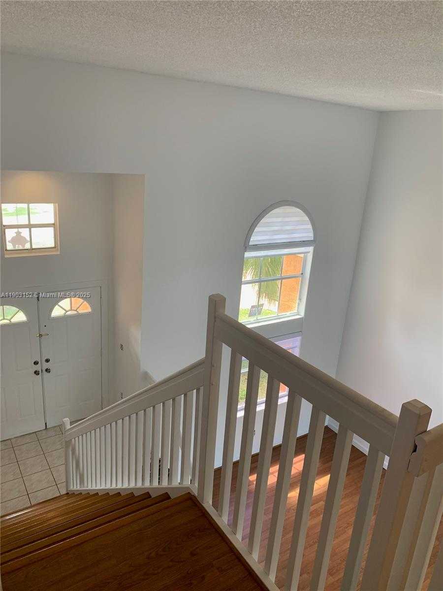 Small Image of 985 NORTH WEST 132ND CT, Miami Number 17