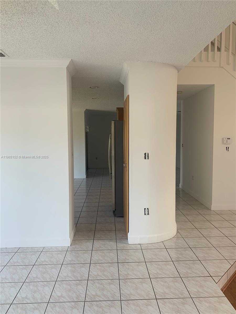 Small Image of 985 NORTH WEST 132ND CT, Miami Number 6