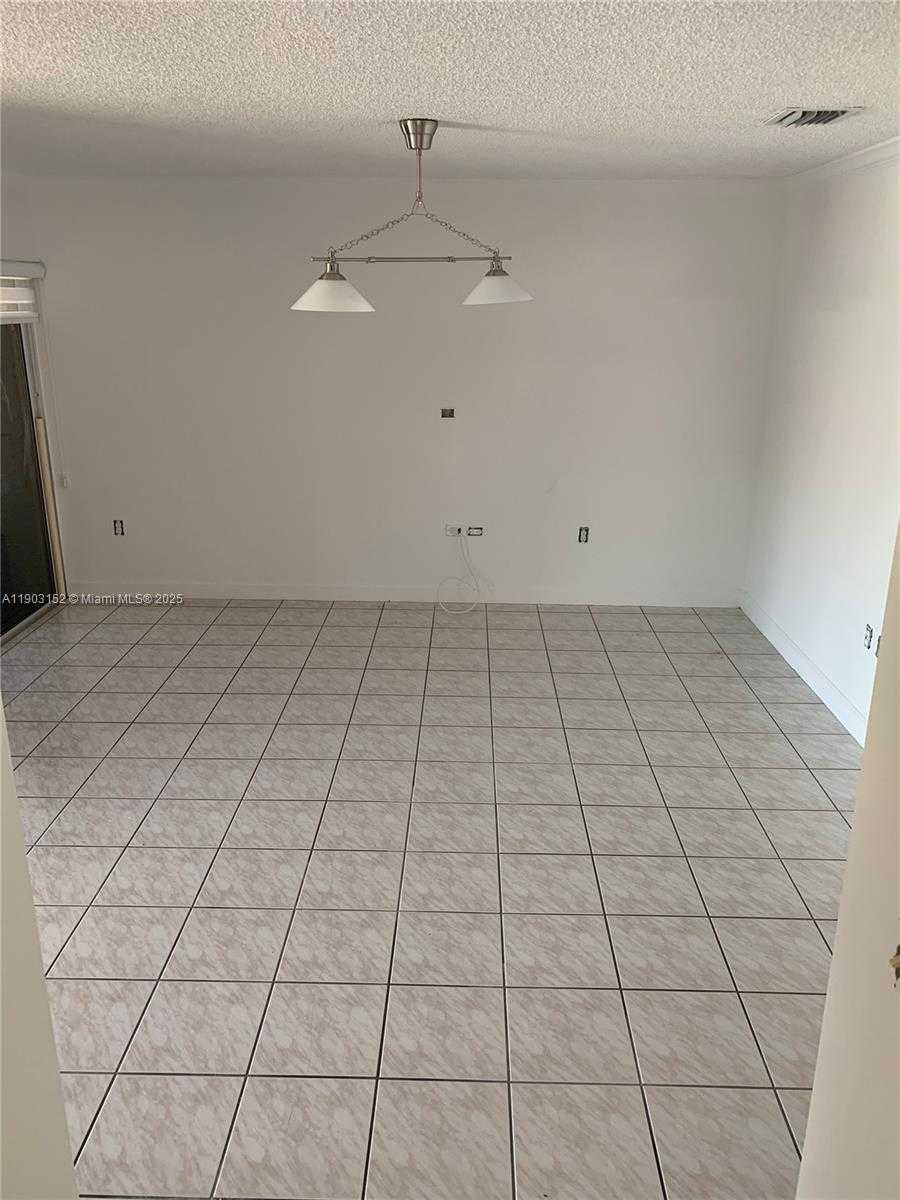 Small Image of 985 NORTH WEST 132ND CT, Miami Number 7