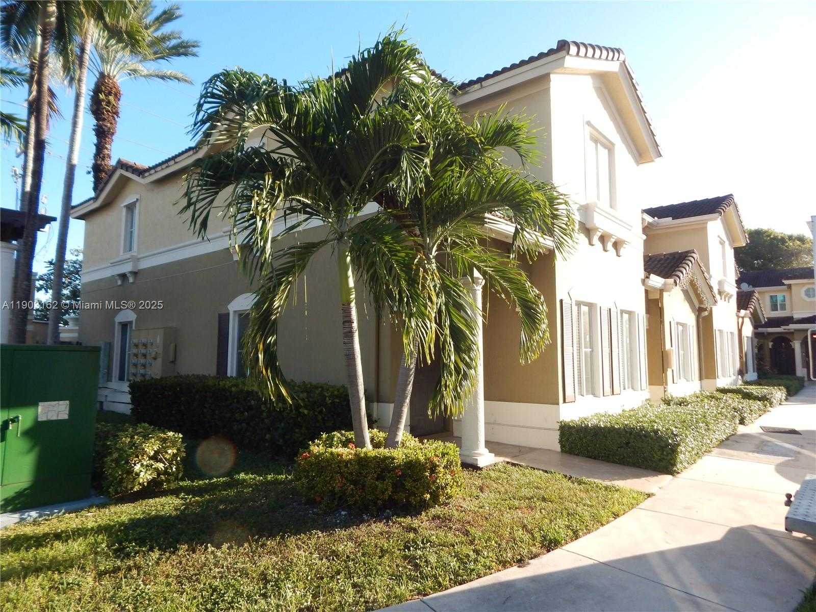 Small Image of 8810 WEST FLAGLER ST #1, Miami Number 3