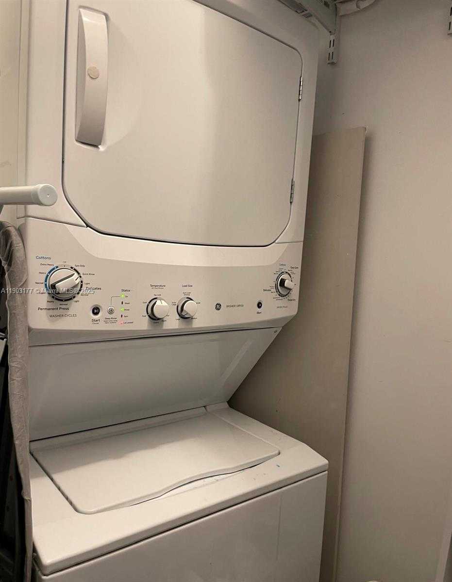 Small Image of 1600 SOUTH WEST 1ST AVE #309, Miami Number 12