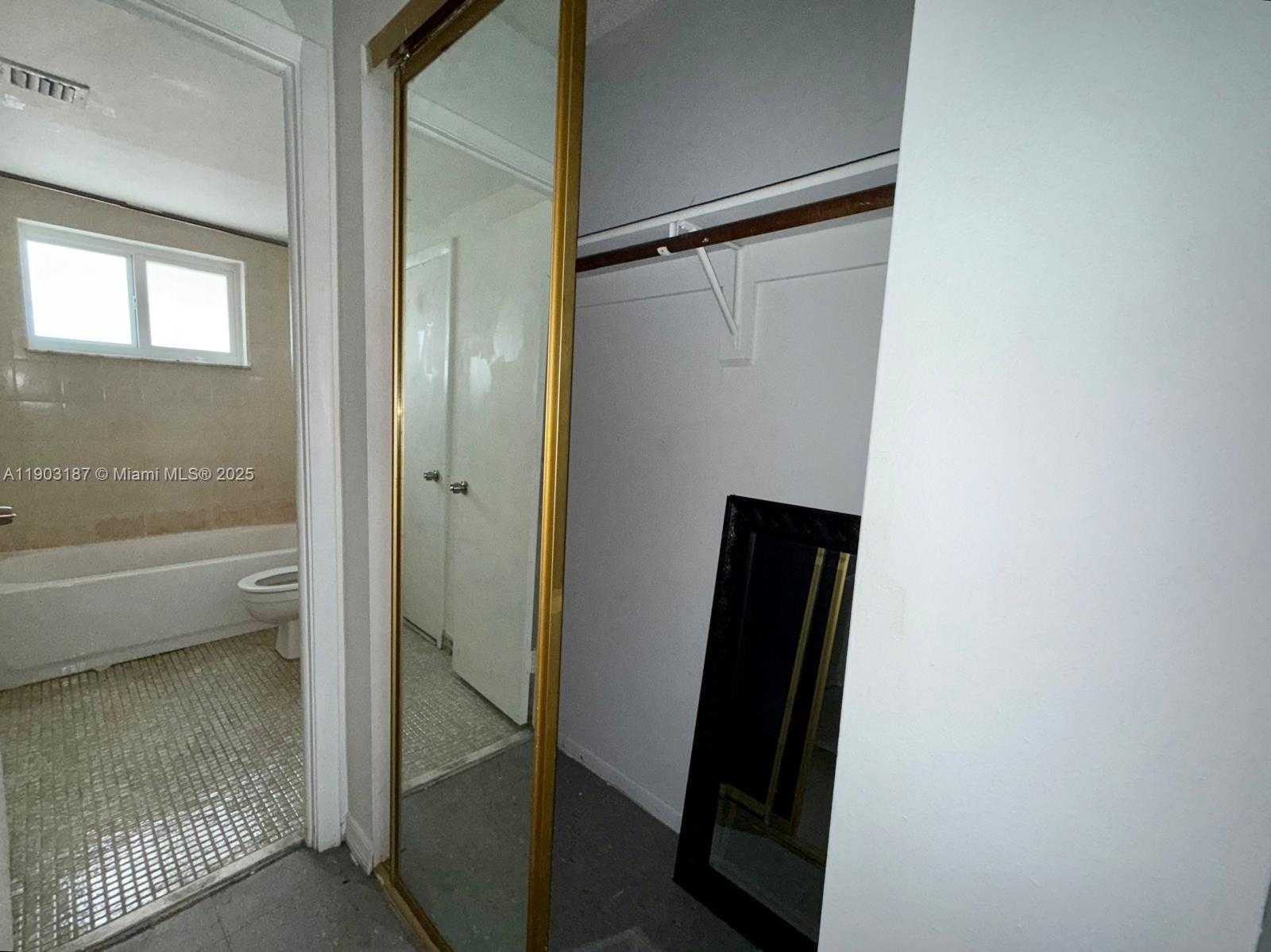 Small Image of 7860 CAMINO REAL #L305, Miami Number 8