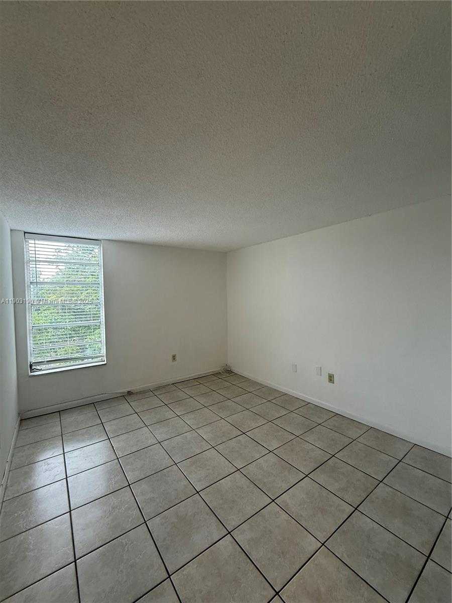 Small Image of 8820 FONTAINEBLEAU BLVD #403, Miami Number 2
