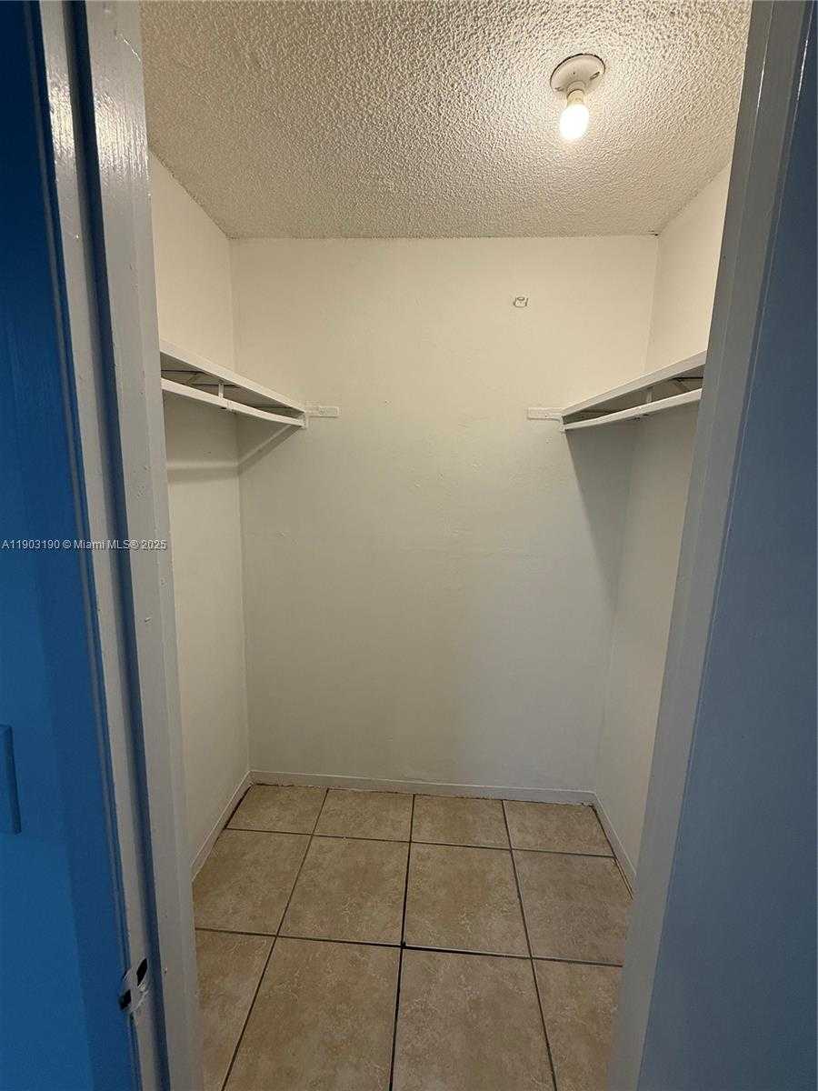 Small Image of 8820 FONTAINEBLEAU BLVD #403, Miami Number 4