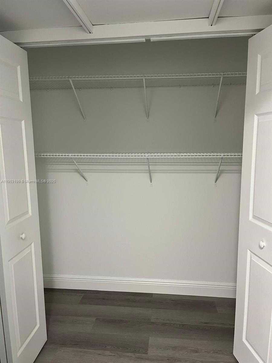 Imagen de Pequeño Objeto