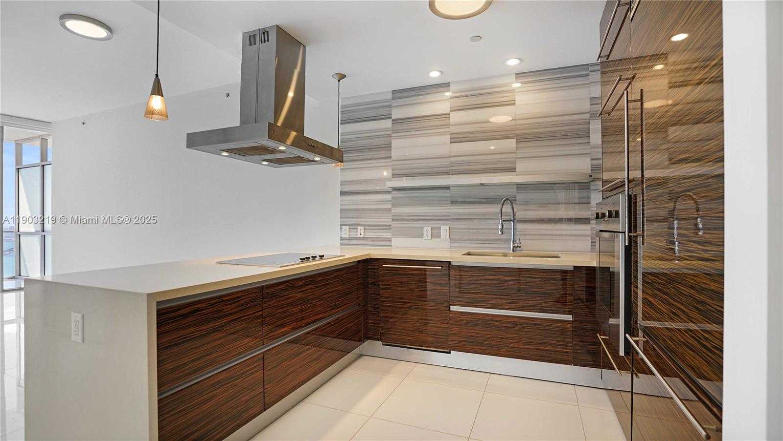 Imagen de Pequeño Objeto