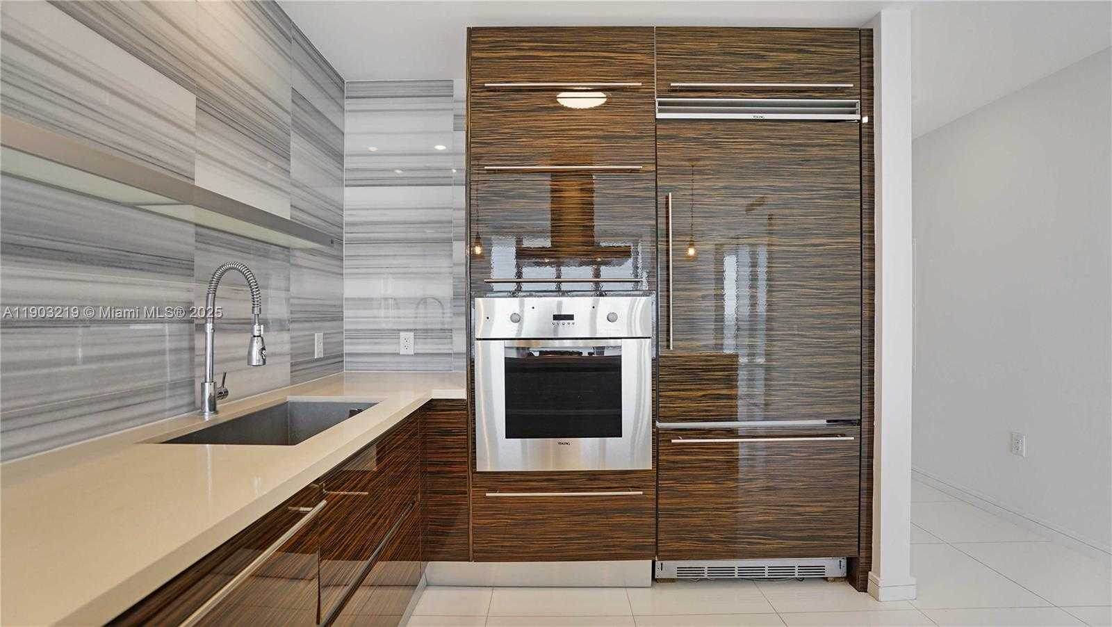 Imagen de Pequeño Objeto