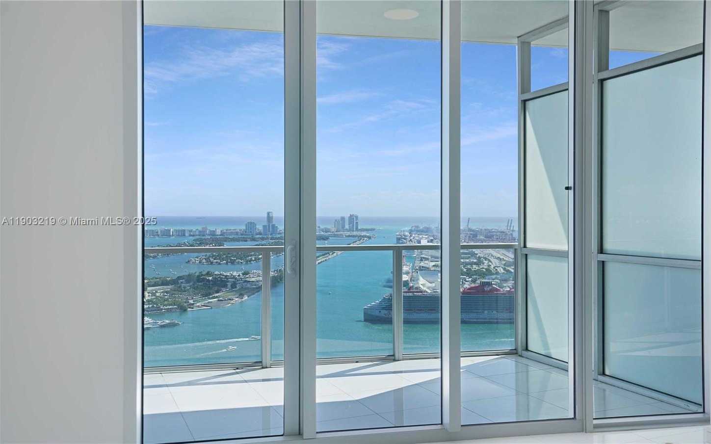 Imagen de Pequeño Objeto