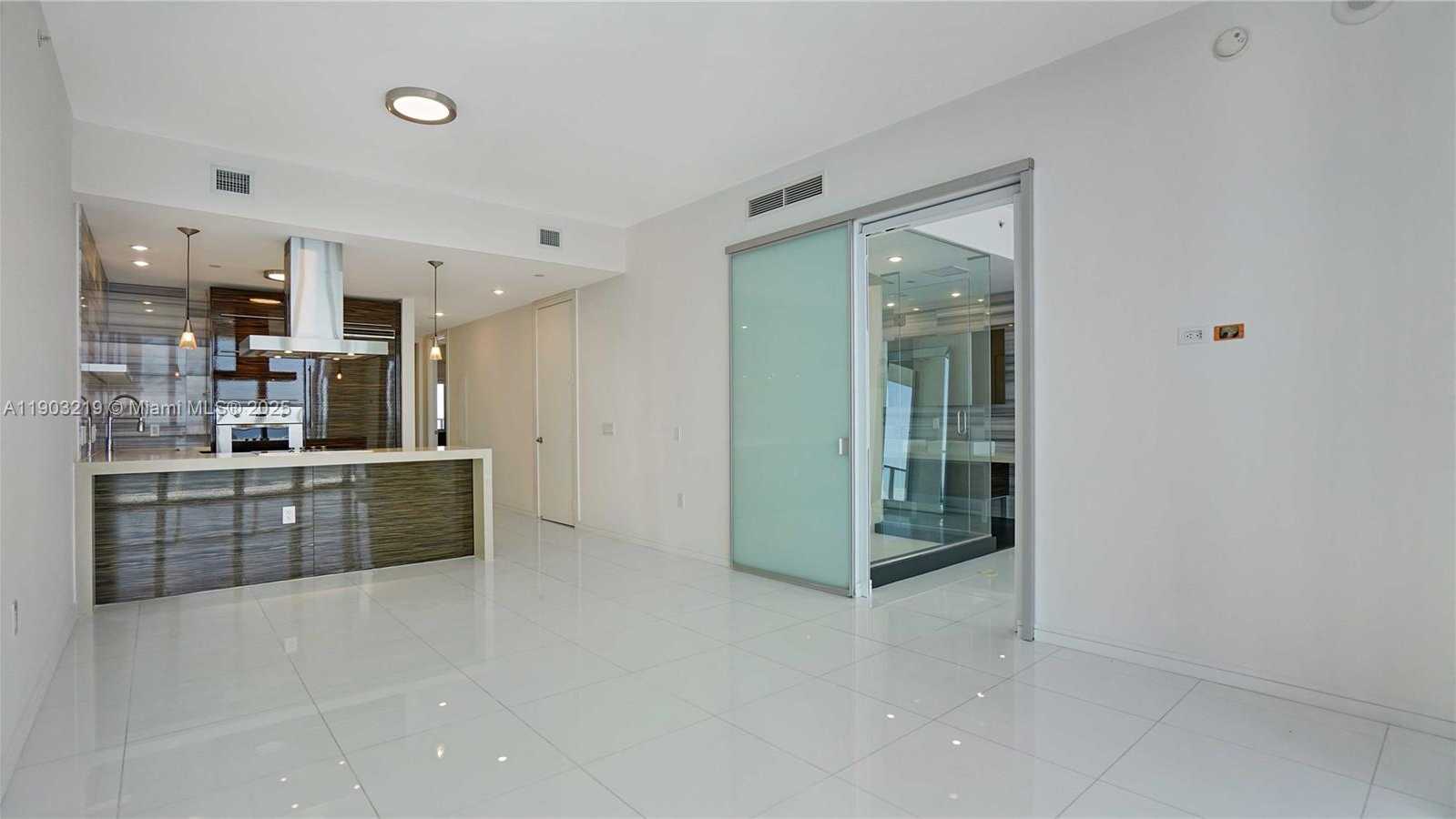 Imagen de Pequeño Objeto