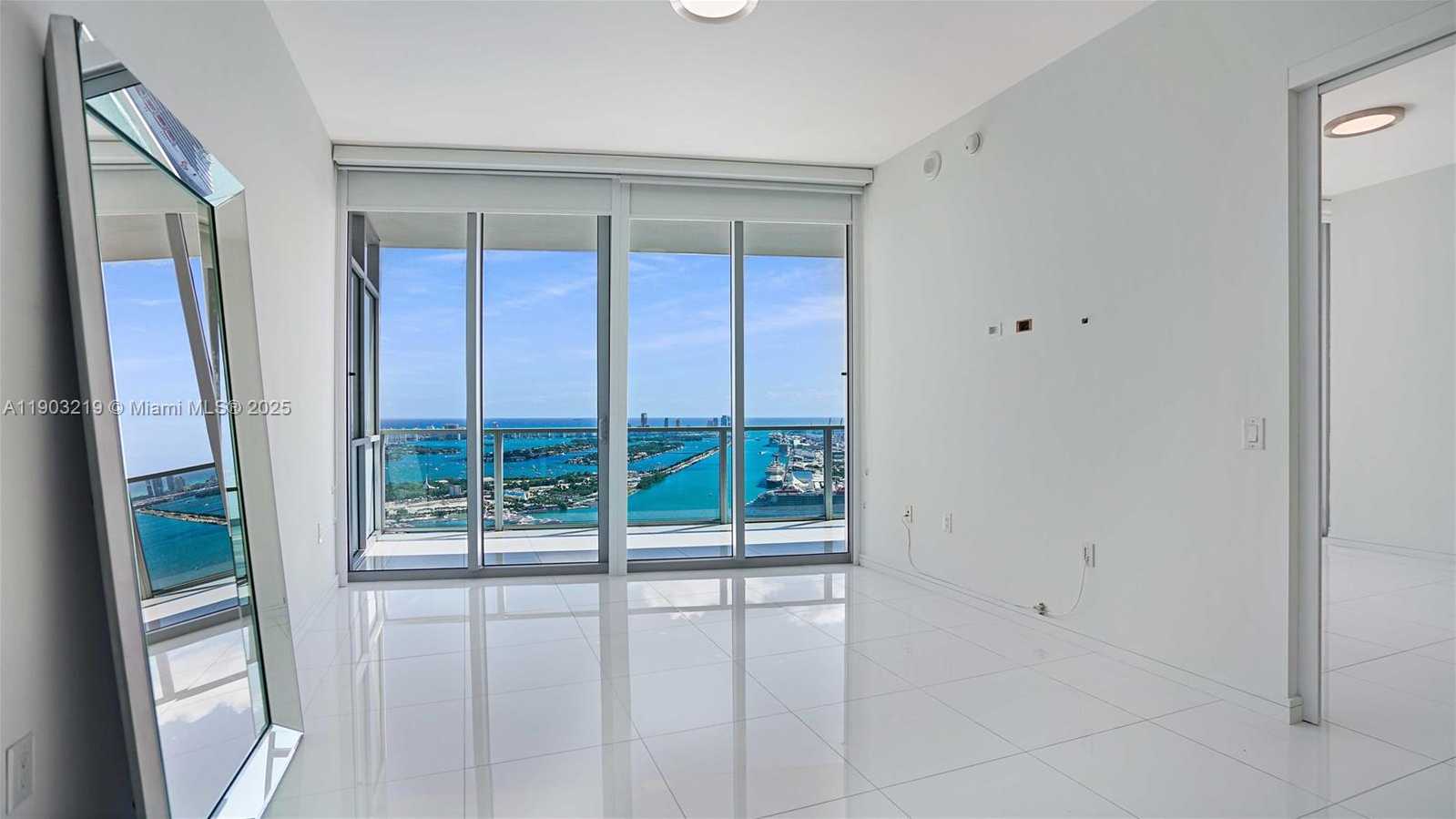 Imagen de Pequeño Objeto