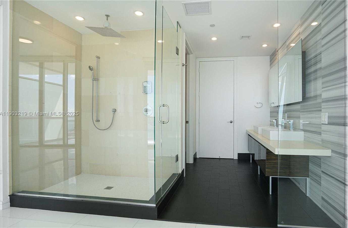 Imagen de Pequeño Objeto