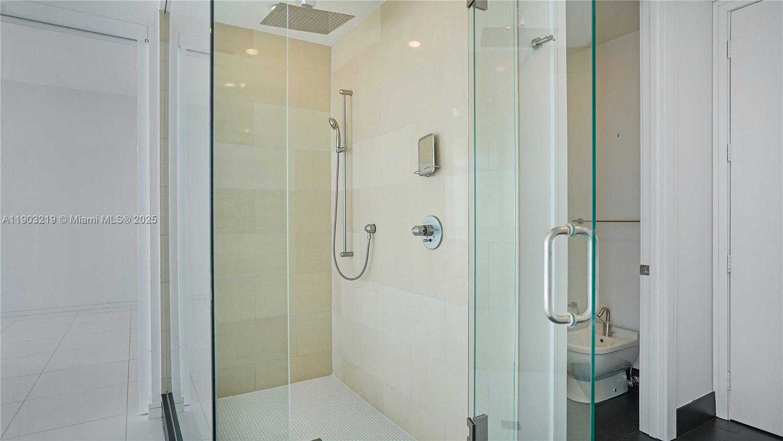 Imagen de Pequeño Objeto