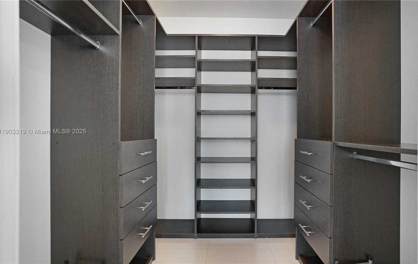 Imagen de Pequeño Objeto