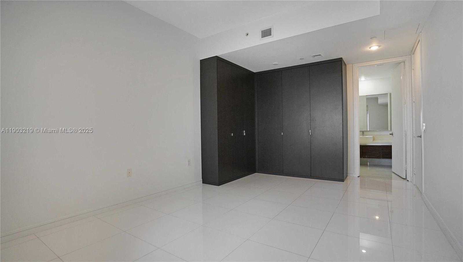 Imagen de Pequeño Objeto