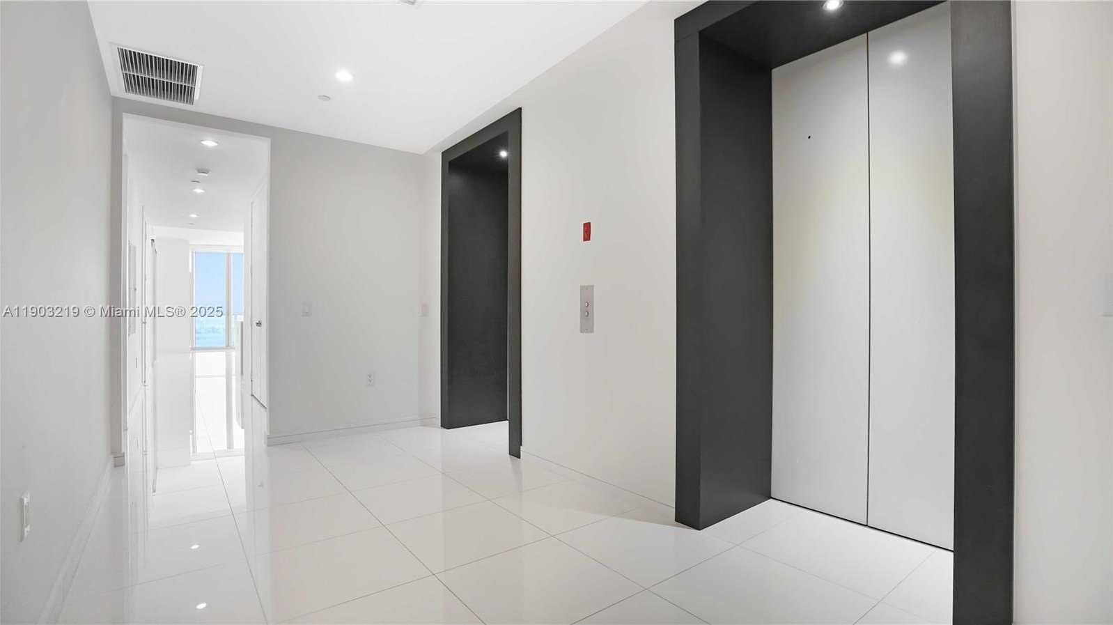 Imagen de Pequeño Objeto