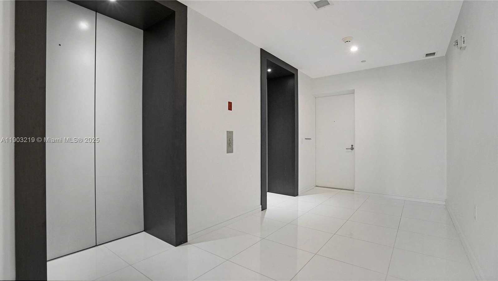 Imagen de Pequeño Objeto