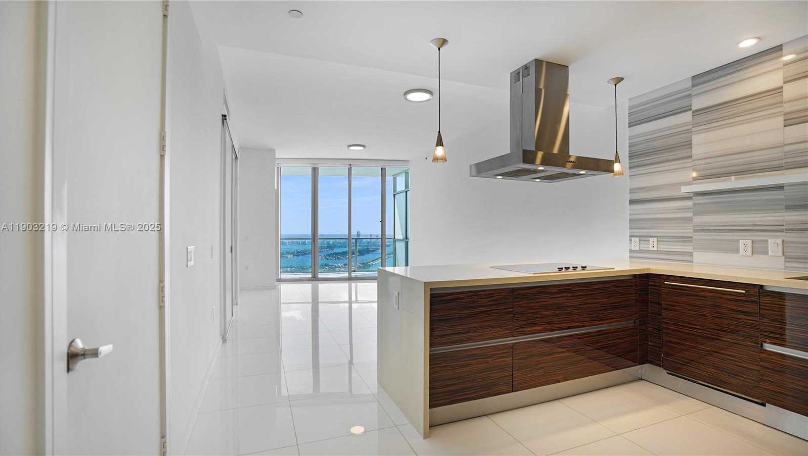 Imagen de Pequeño Objeto