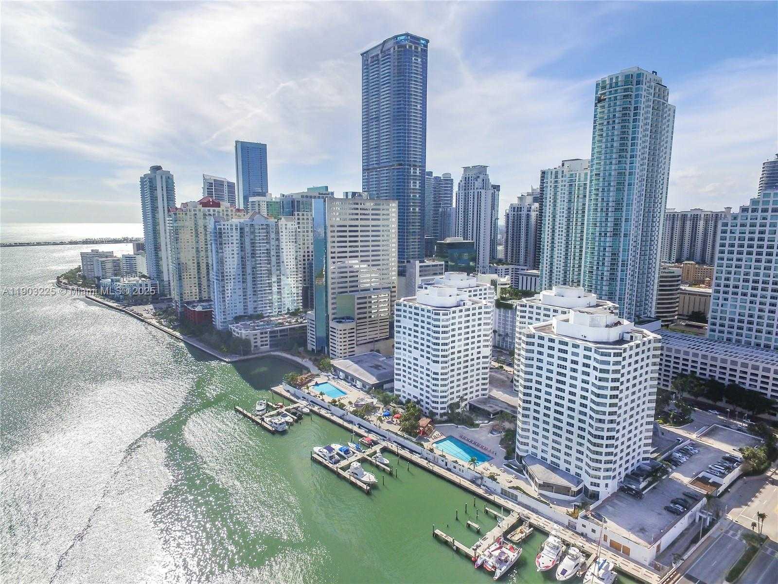 Small Image of 801 BRICKELL BAY DR #970, Miami Number 1