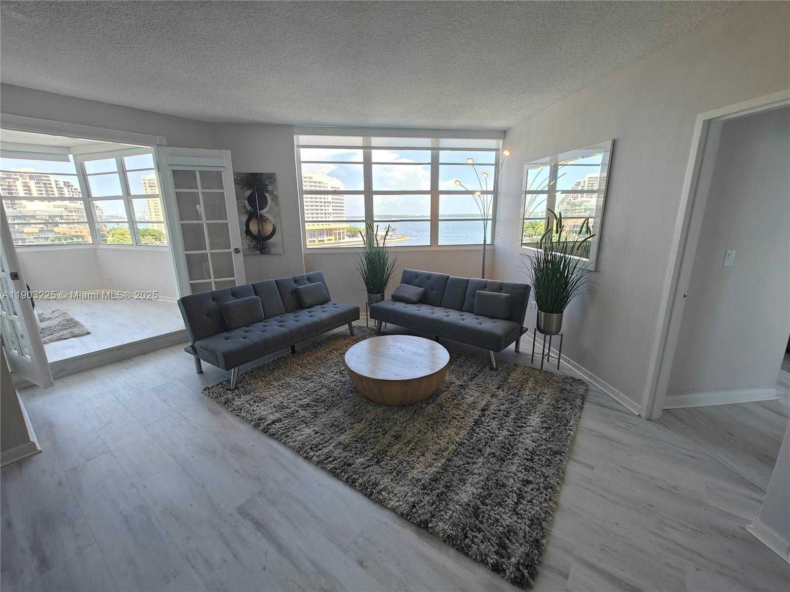 Small Image of 801 BRICKELL BAY DR #970, Miami Number 17