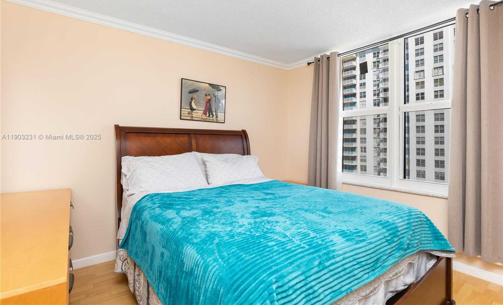 Small Image of 230 174TH ST #1407, Sunny Isles Beach Number 11