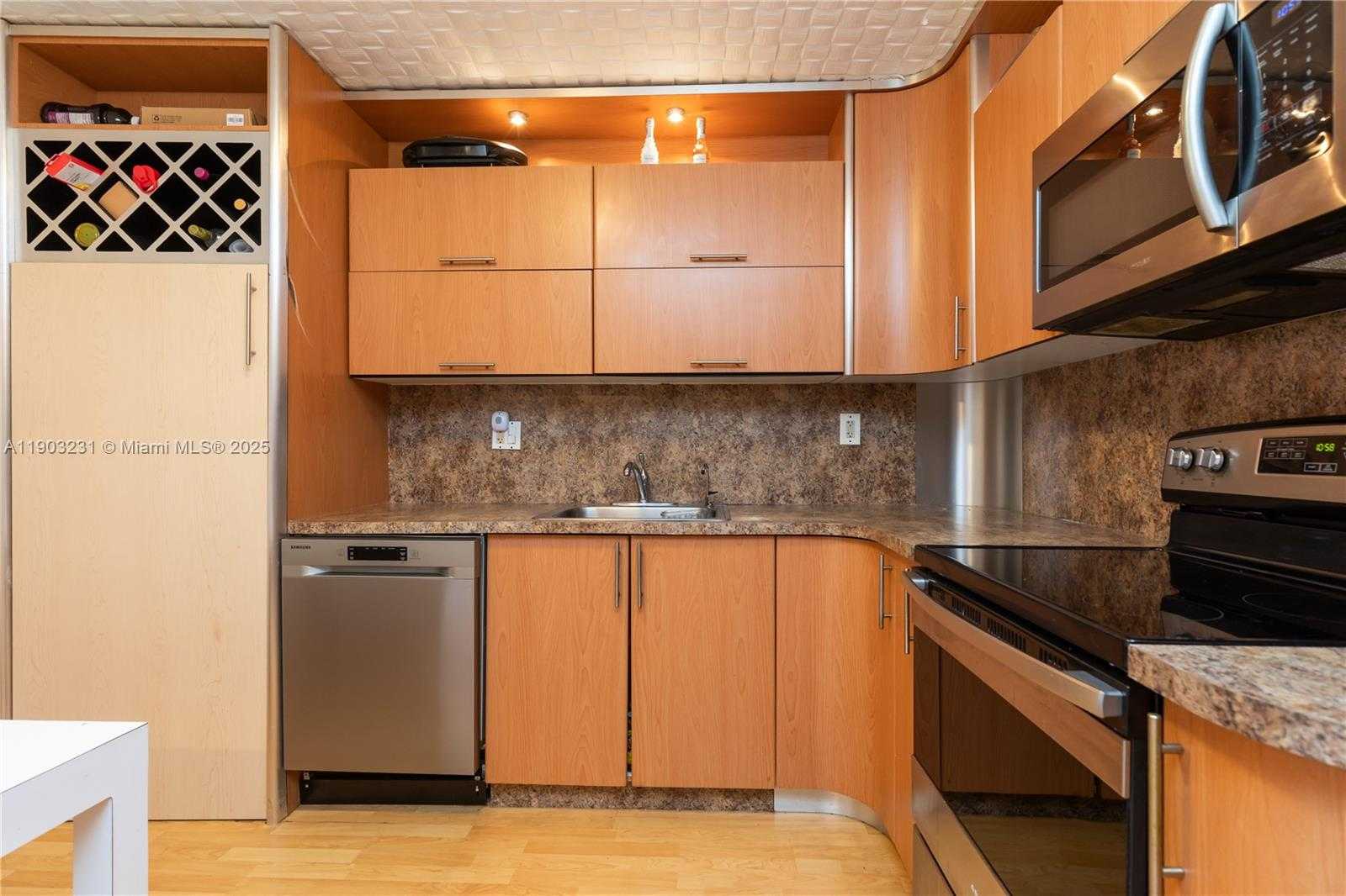 Small Image of 230 174TH ST #1407, Sunny Isles Beach Number 4