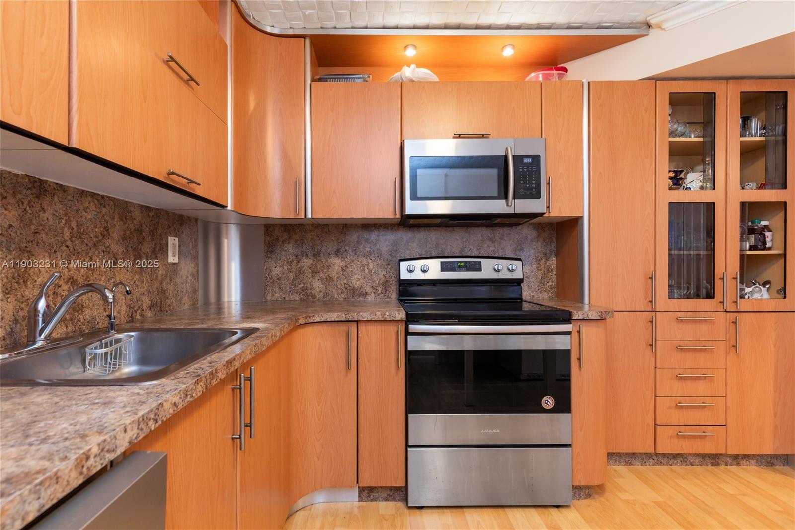 Small Image of 230 174TH ST #1407, Sunny Isles Beach Number 6