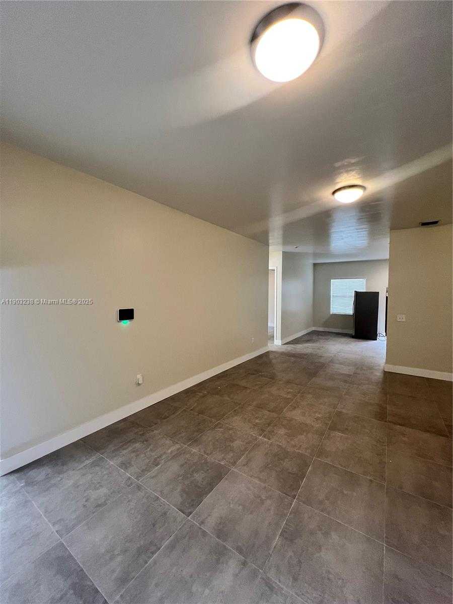 Imagen de Pequeño Objeto