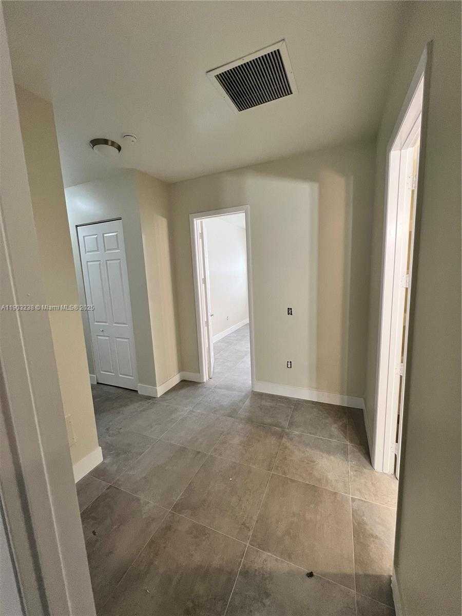 Imagen de Pequeño Objeto