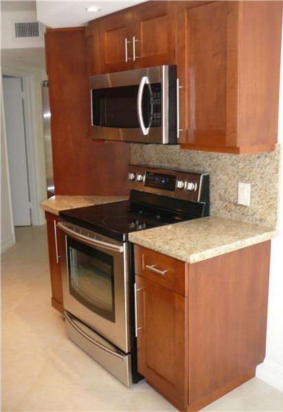 Small Image of 3610 YACHT CLUB DR #211, Aventura Number 3