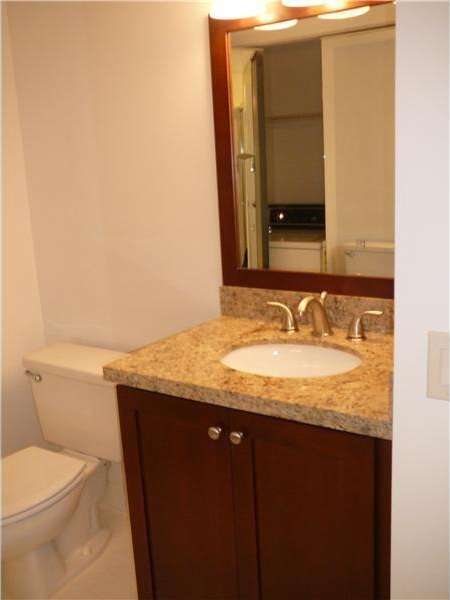 Small Image of 3610 YACHT CLUB DR #211, Aventura Number 5